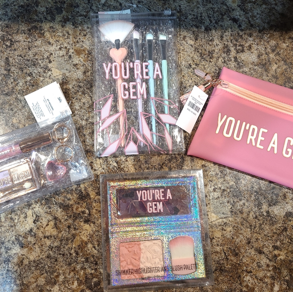 New! You're a Gem Set